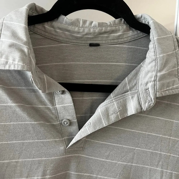 20 Men's Lululemon Striped Polo Size Medium Color Grey White - Picture 3 of 4